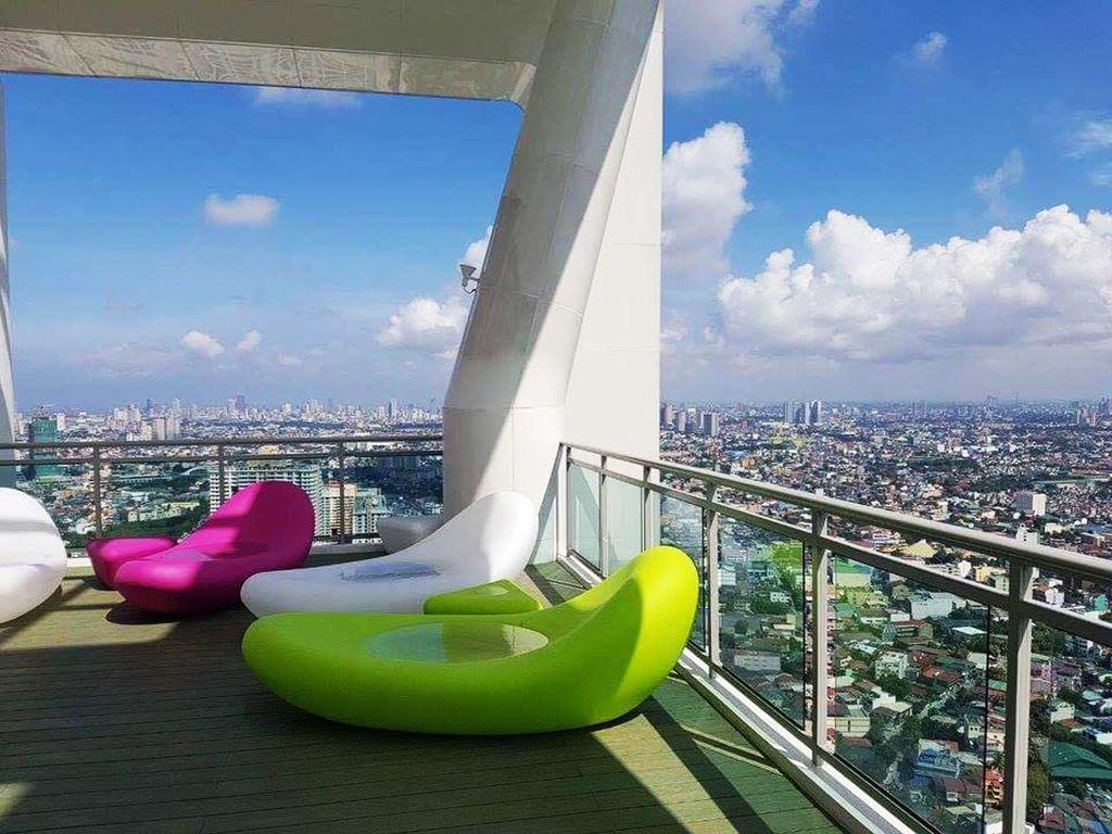 Modern Luxury Lower Penthouse Unit Manila Exterior foto